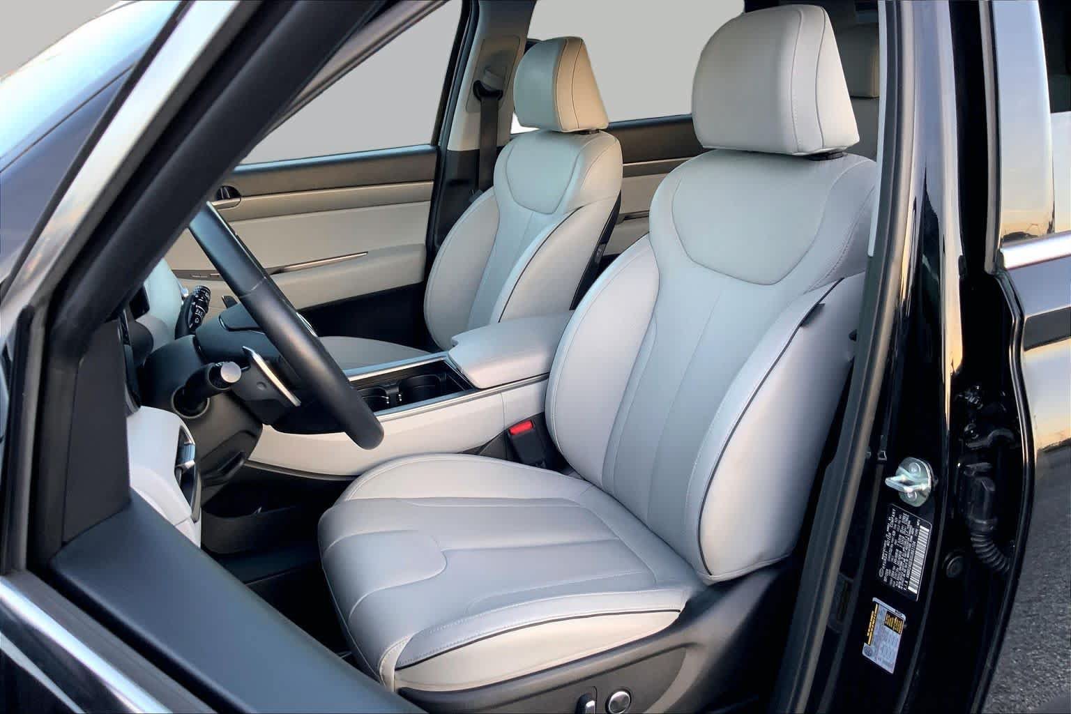 Used 2025 Hyundai Palisade SEL FWD image 8