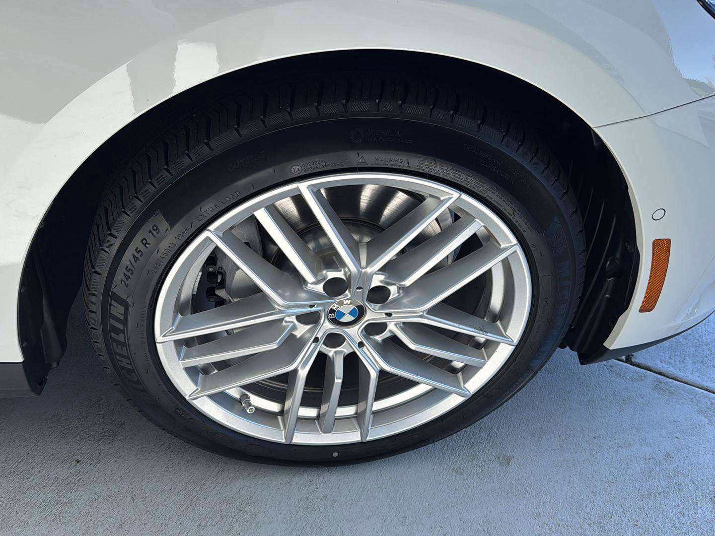 Certified 2025 BMW 530i w/ Premium Package image 36