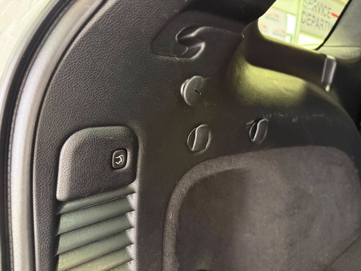 Used 2019 Jeep Grand Cherokee Altitude AWD/4WD image 38