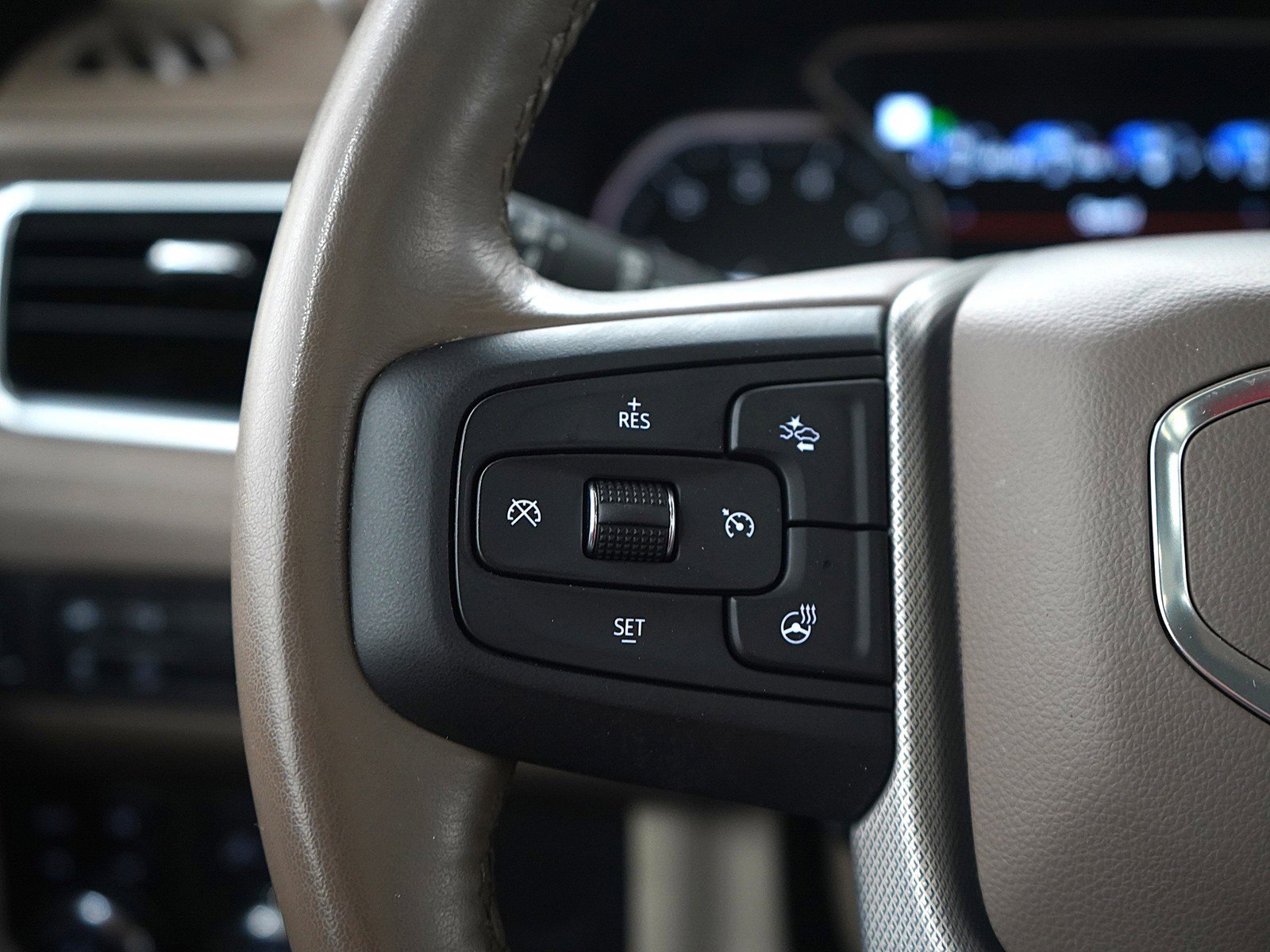 Used 2021 GMC Yukon Denali image 29