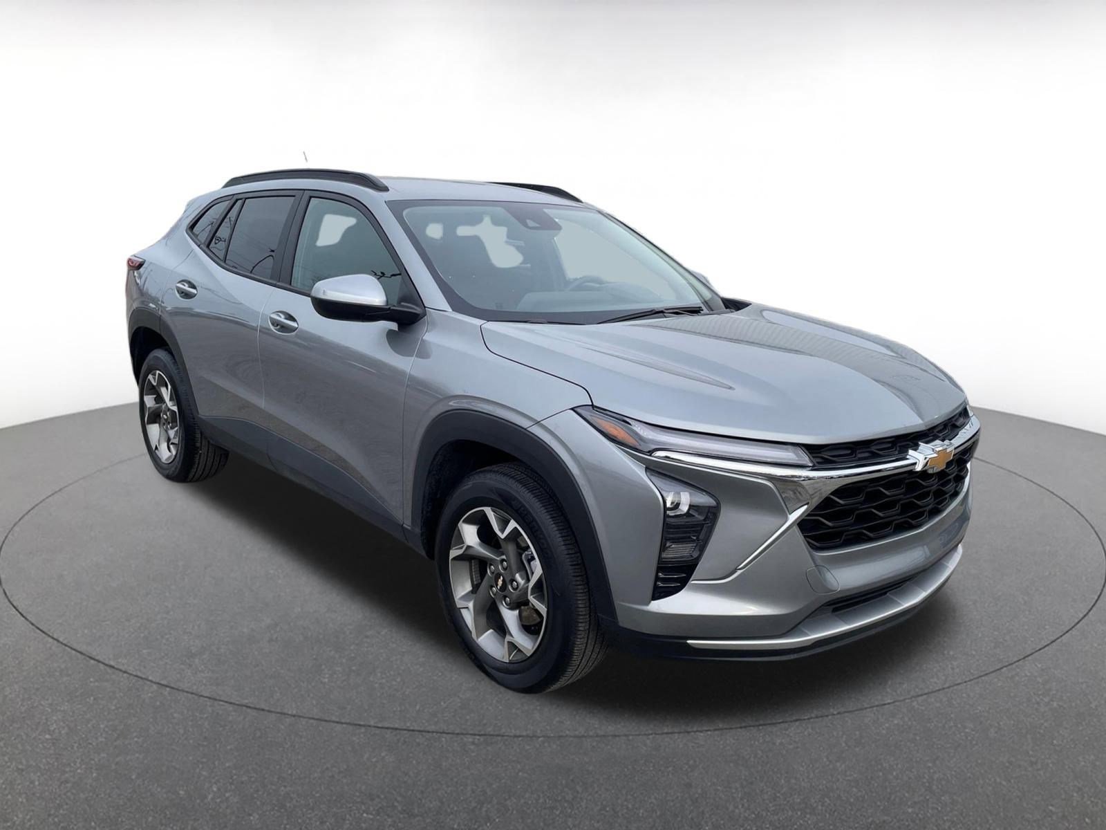 Used 2025 Chevrolet Trax LT