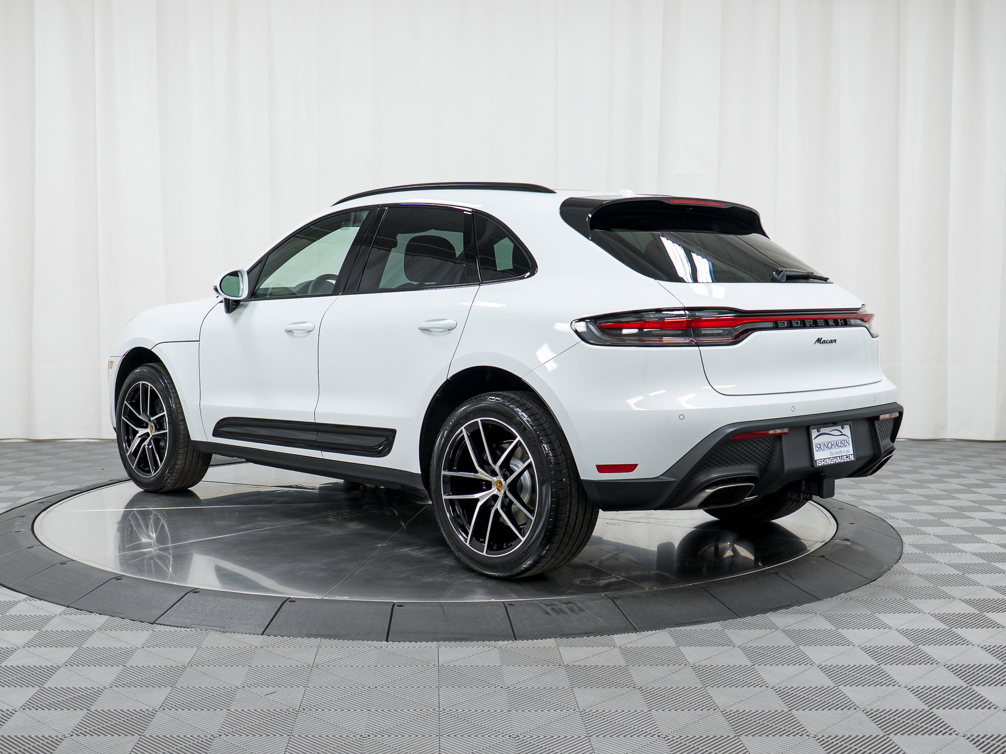 New 2026 Porsche Macan AWD/4WD image 3