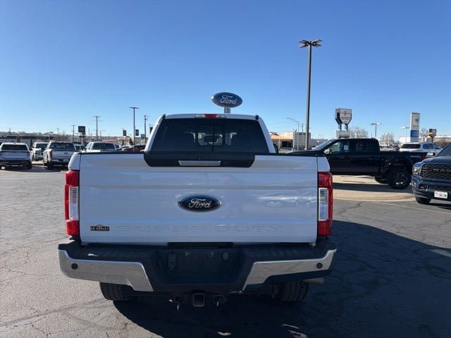 Used 2017 Ford F350 Lariat image 13