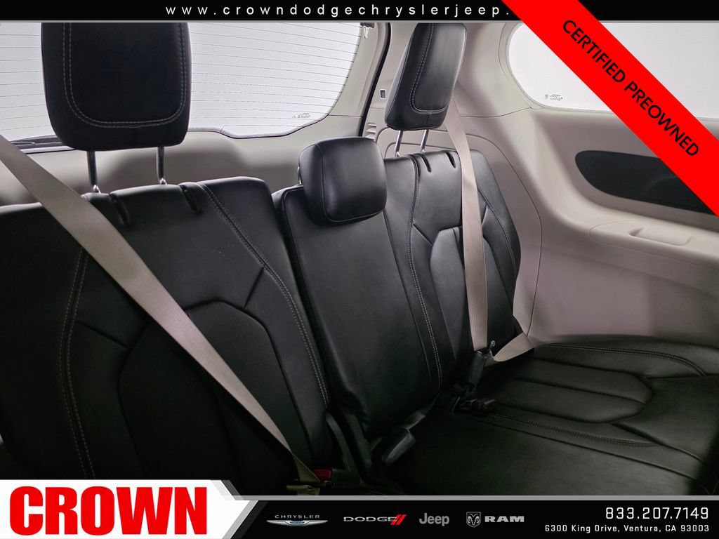 Certified 2024 Chrysler Pacifica Limited FWD image 10