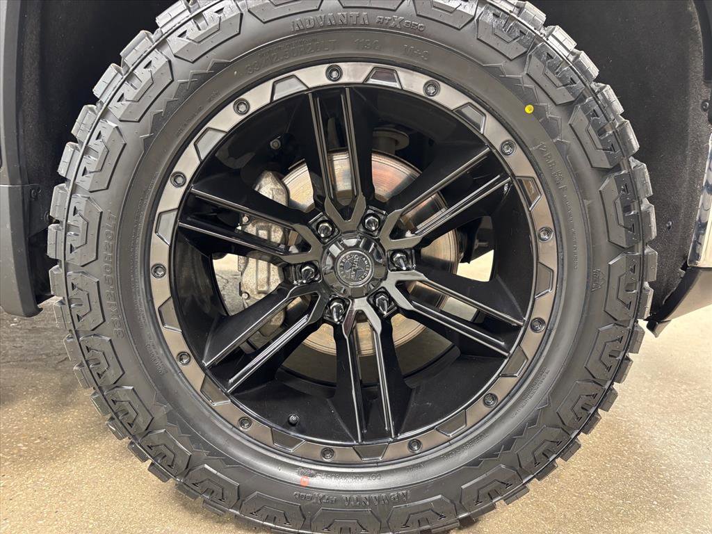 Used 2022 GMC Sierra 1500 SLT w/ SLT Premium Package image 11