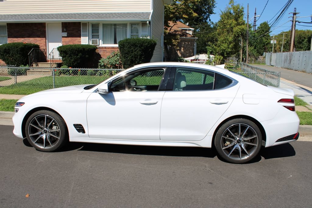 Used 2024 Genesis G70 2.5T image 8