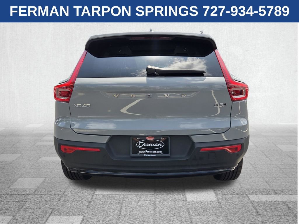 Certified 2026 Volvo XC40 B5 Plus AWD/4WD image 8