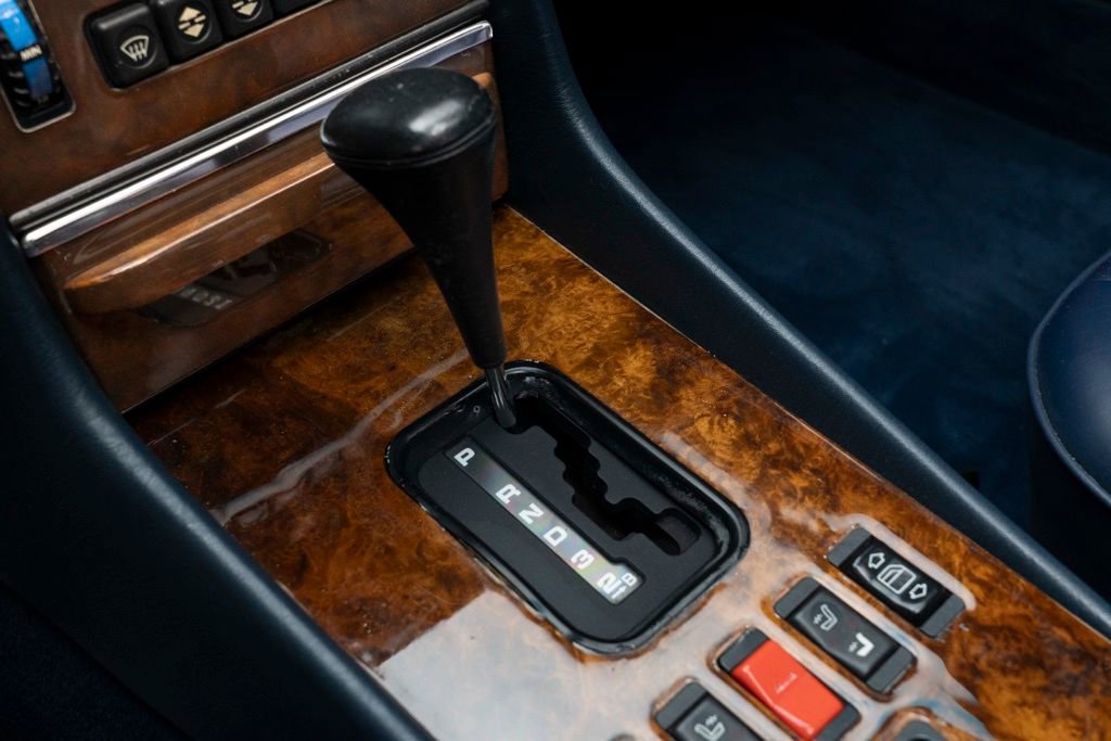 Used 1988 Mercedes-Benz 560 SL image 30