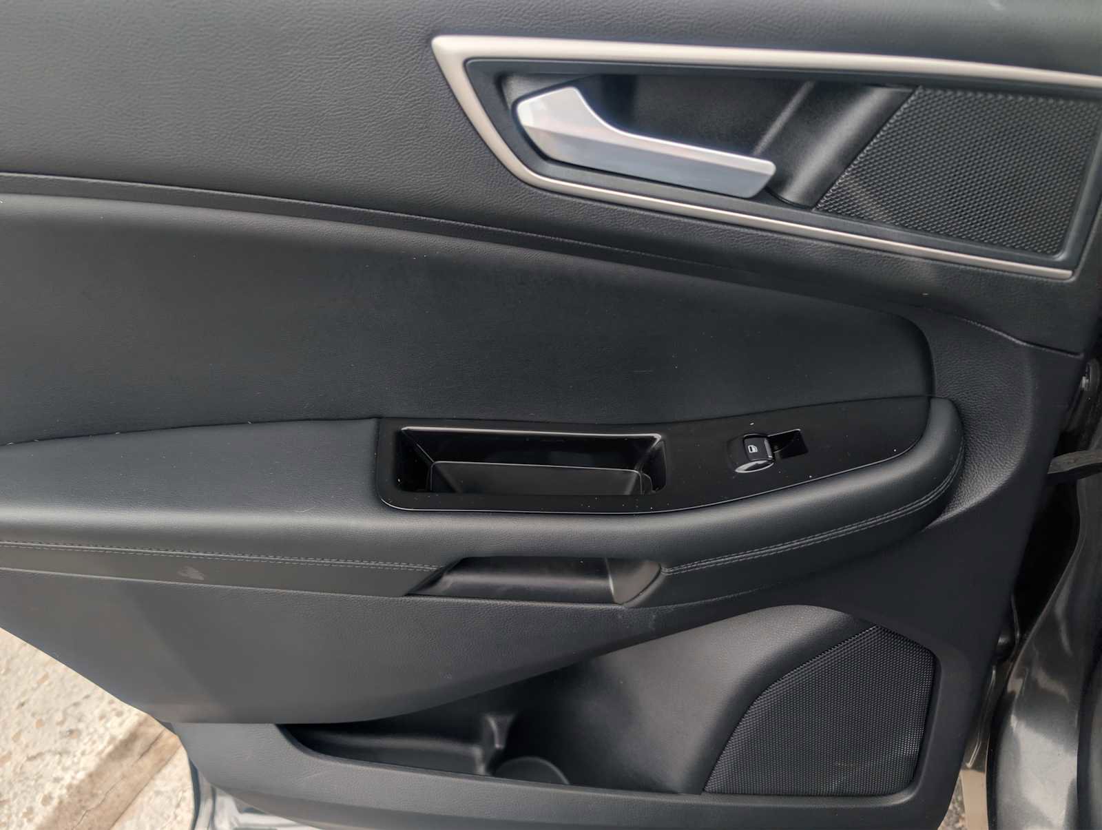 Used 2019 Ford Edge SEL w/ Equipment Group 201A AWD/4WD image 23