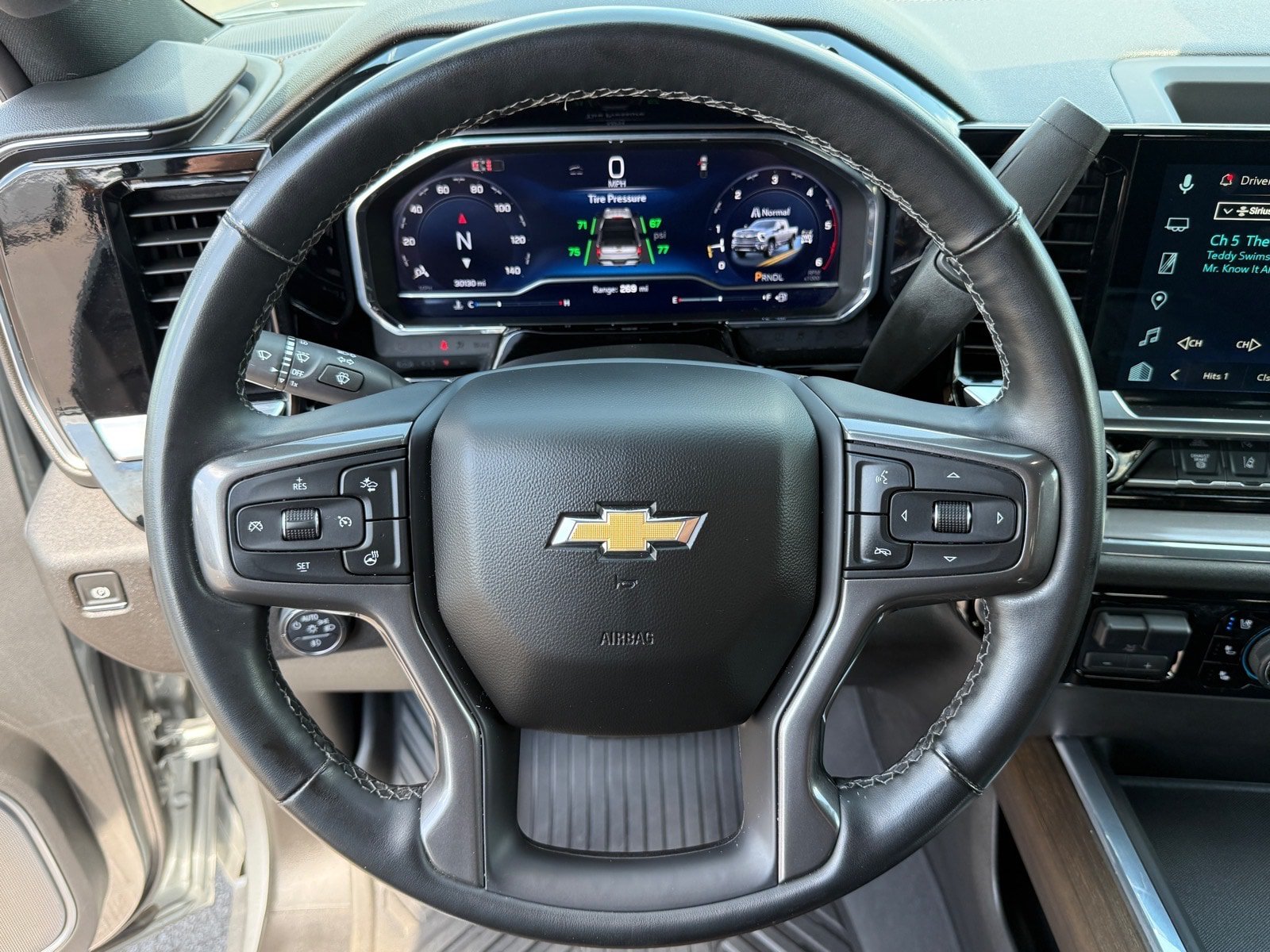 Used 2024 Chevrolet Silverado 2500 High Country w/ High Country Premium Package AWD/4WD image 14
