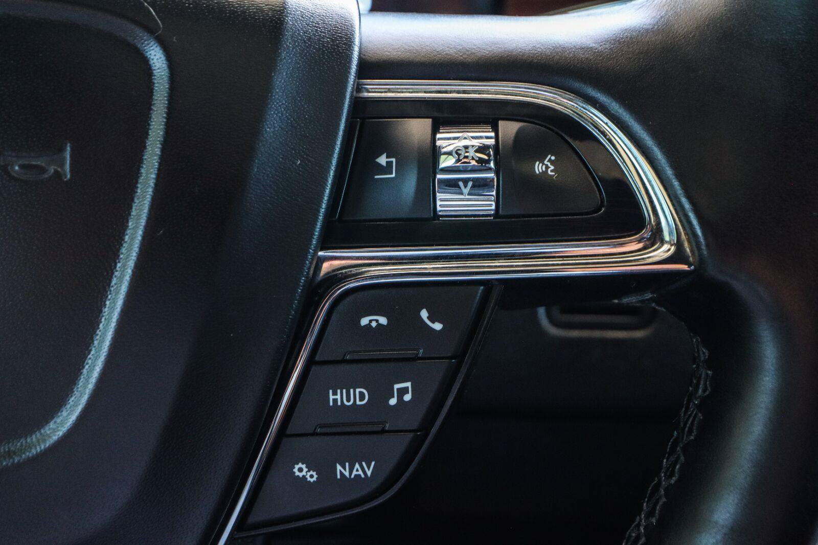 Used 2019 Lincoln Navigator Reserve w/ Cargo Package AWD/4WD image 19