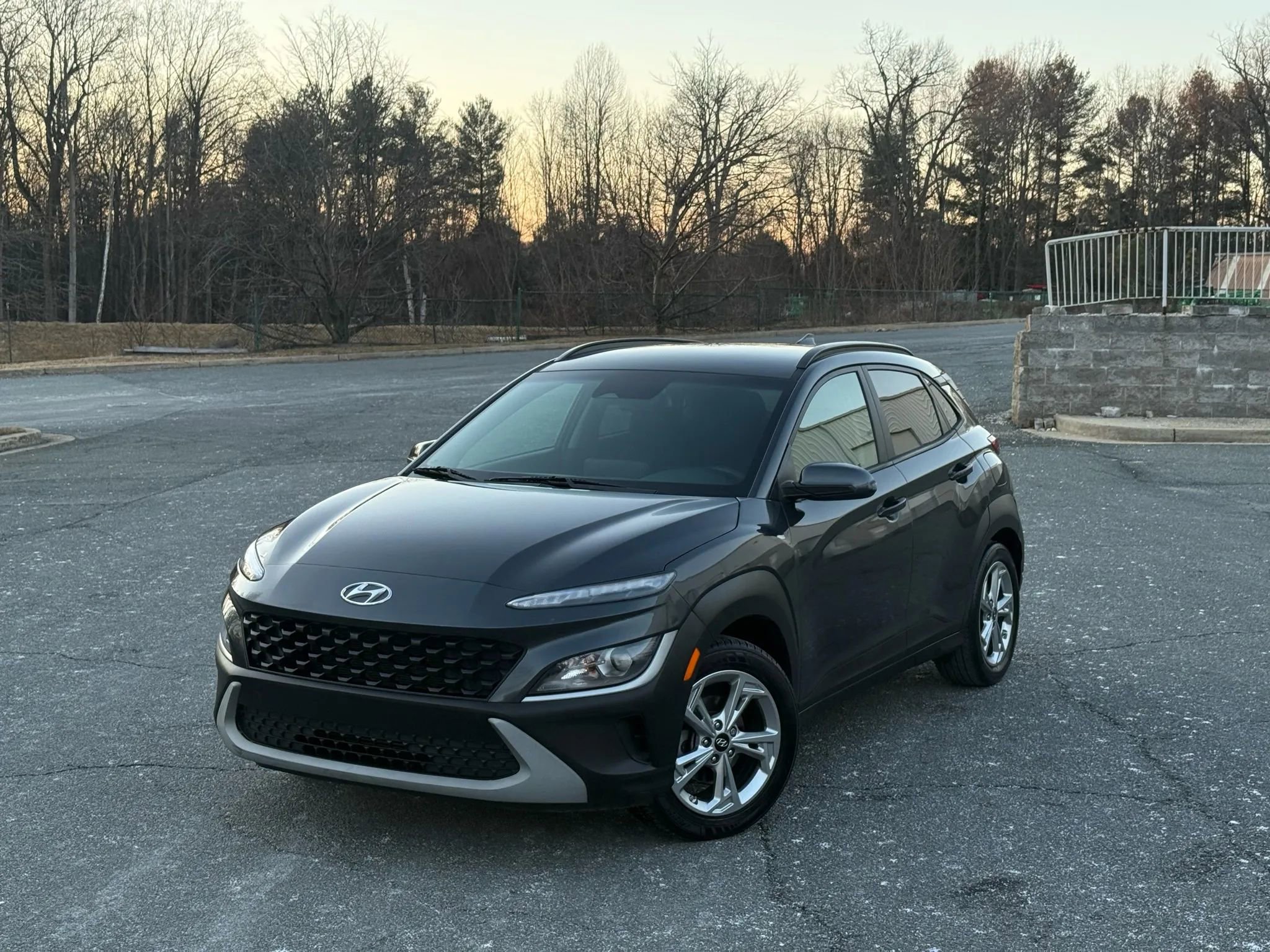 Used 2022 Hyundai Kona SEL image 1