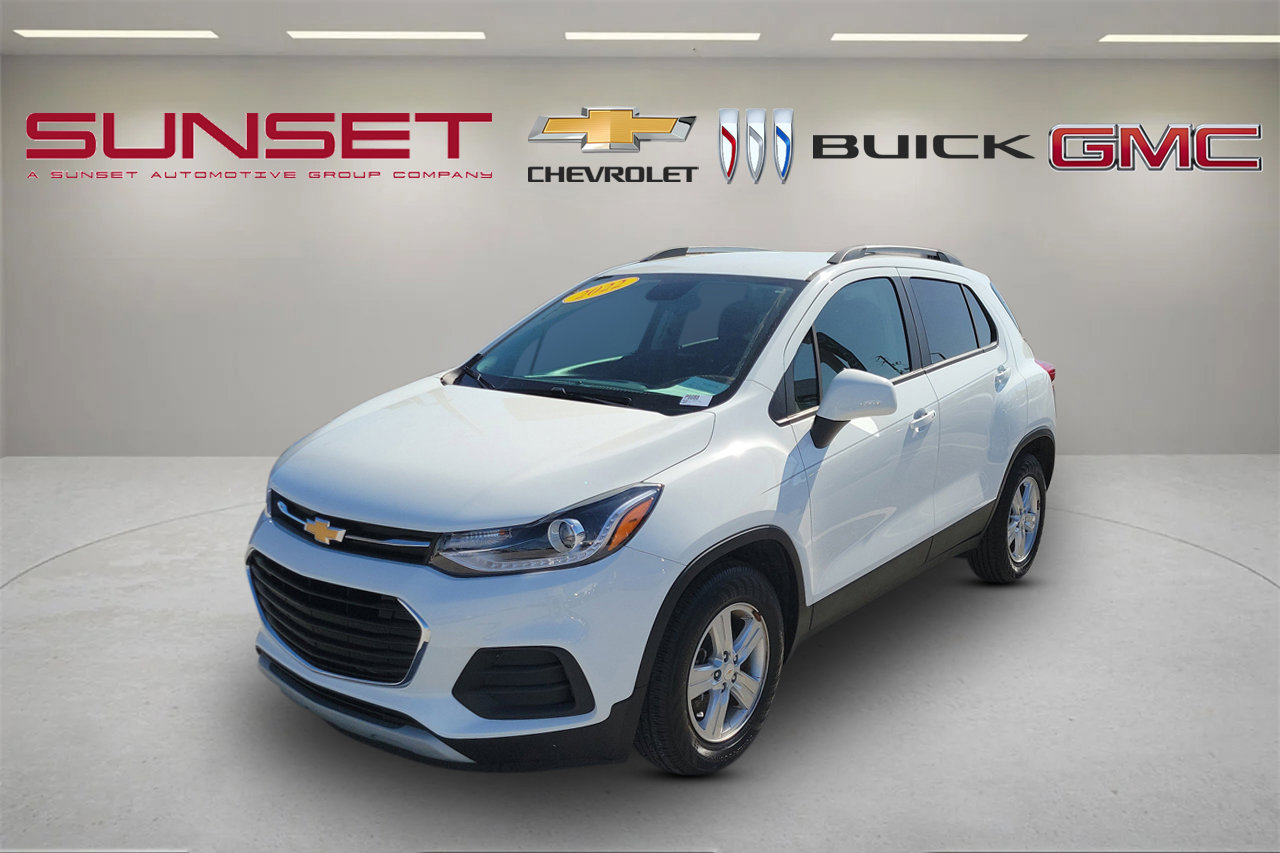 Certified 2022 Chevrolet Trax LT w/ LT Convenience Package image 44
