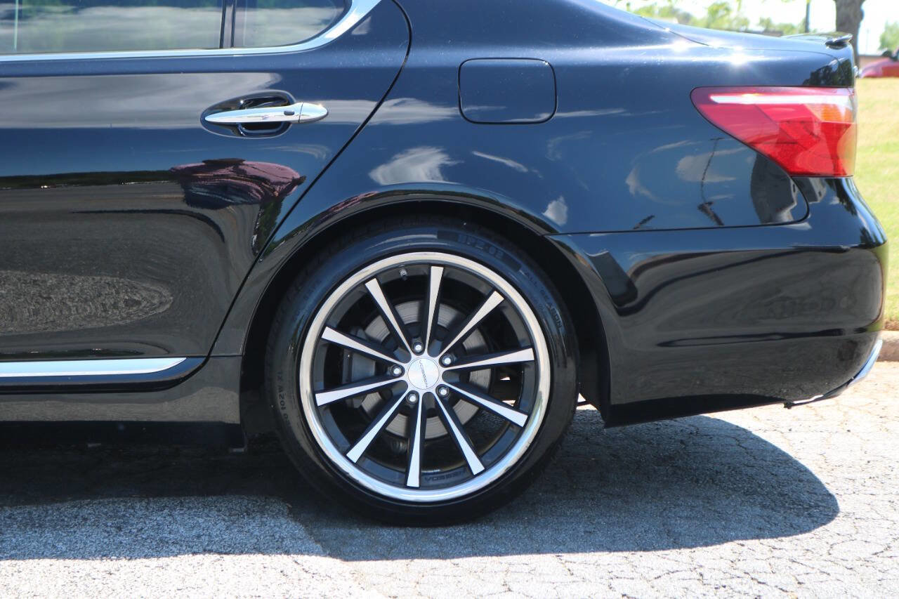 Used 2010 Lexus LS 460 RWD image 7