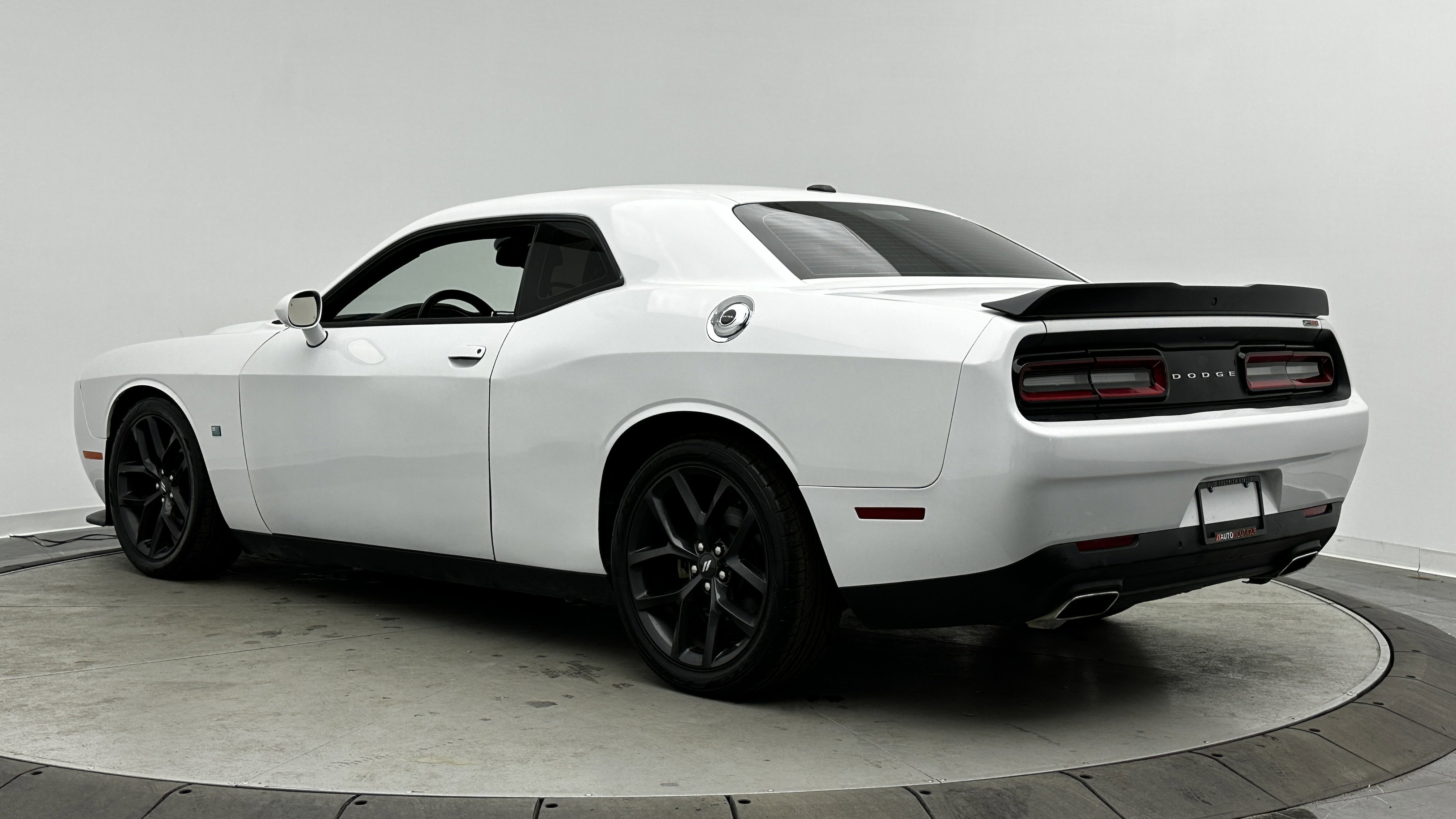 Used 2023 Dodge Challenger GT RWD image 4