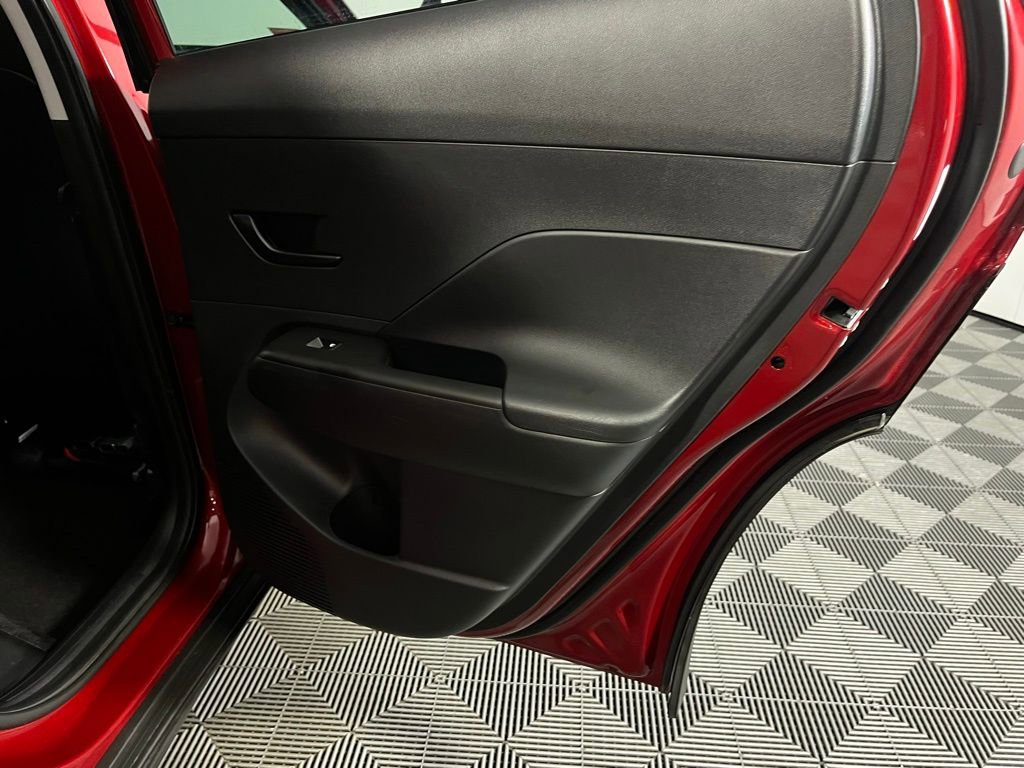 Used 2025 Hyundai Kona SEL image 36