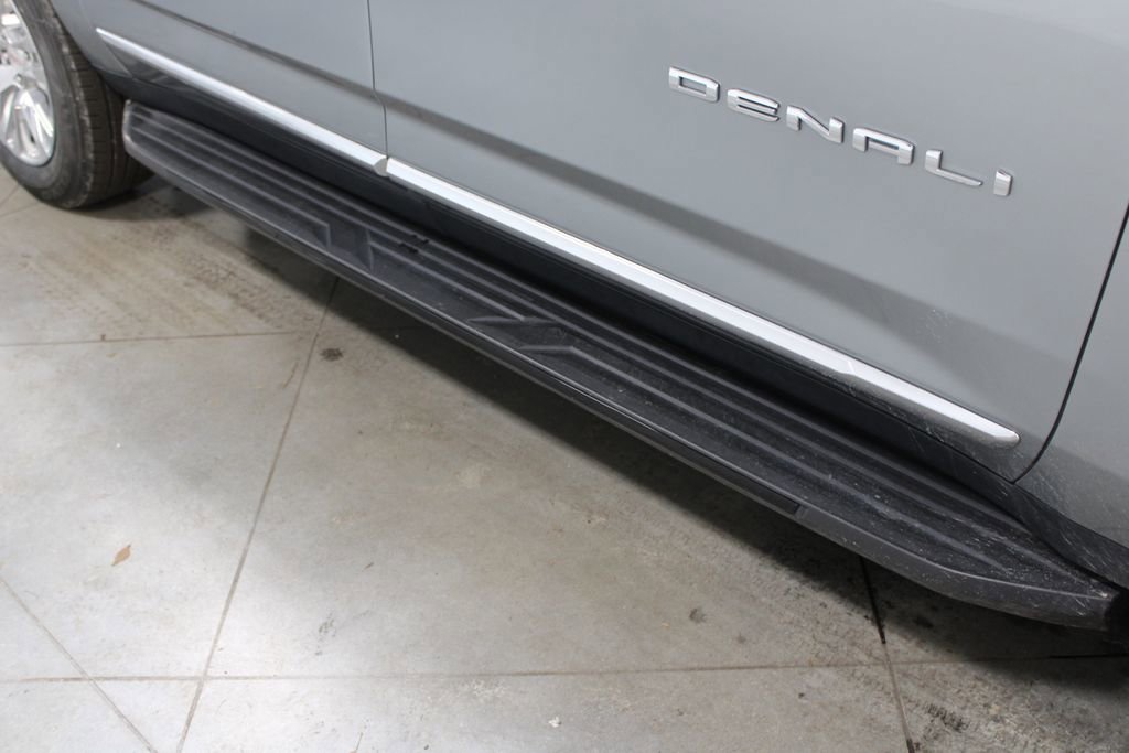 Used 2024 GMC Yukon XL Denali image 13
