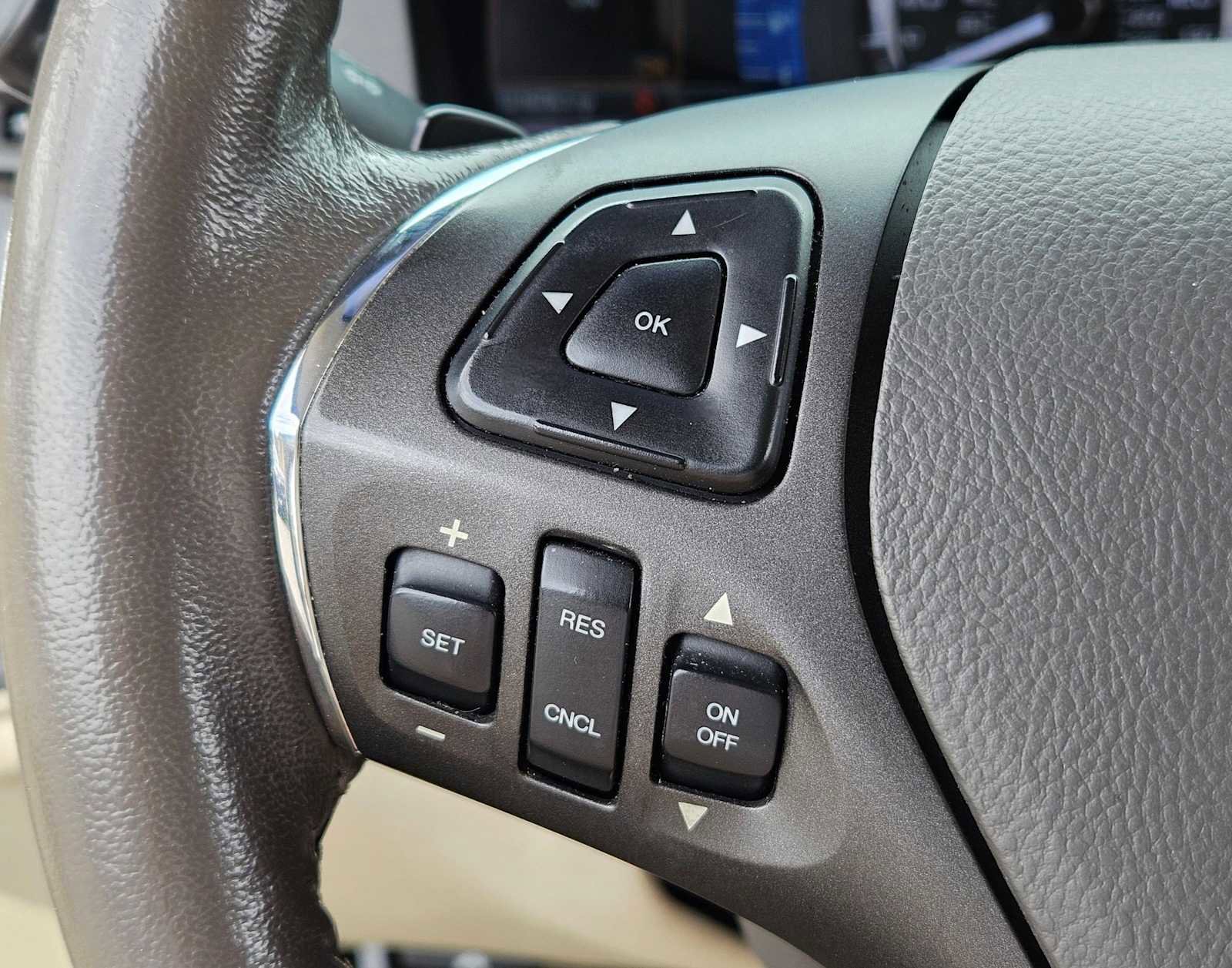 Used 2015 Lincoln MKS AWD image 17