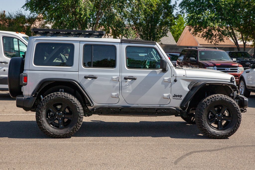 Used 2022 Jeep Wrangler Unlimited Sahara image 4