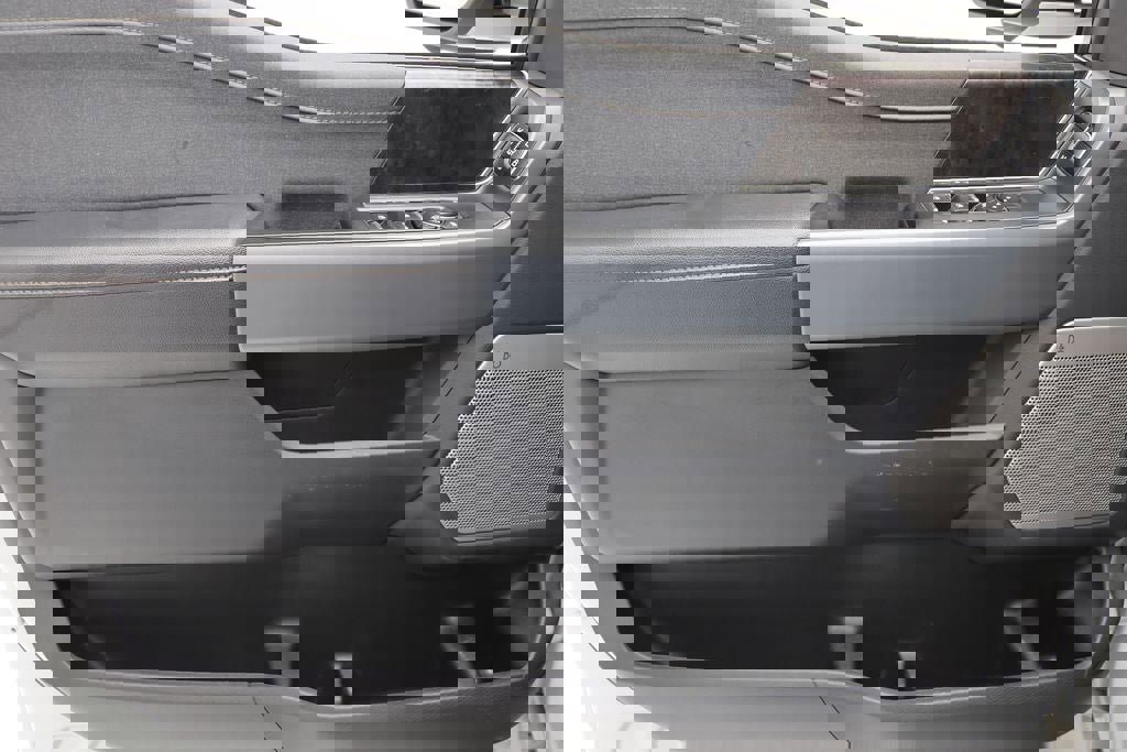 Used 2023 Ford F150 Lightning Lariat w/ Max Trailer Tow Package image 19