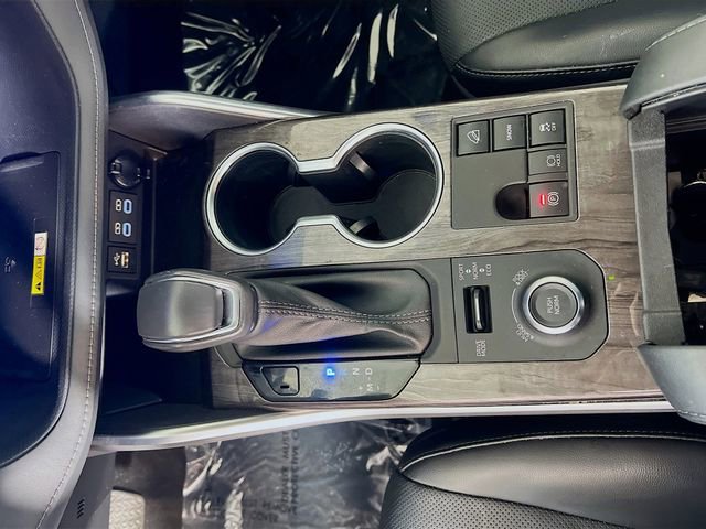Used 2023 Toyota Highlander Platinum image 25