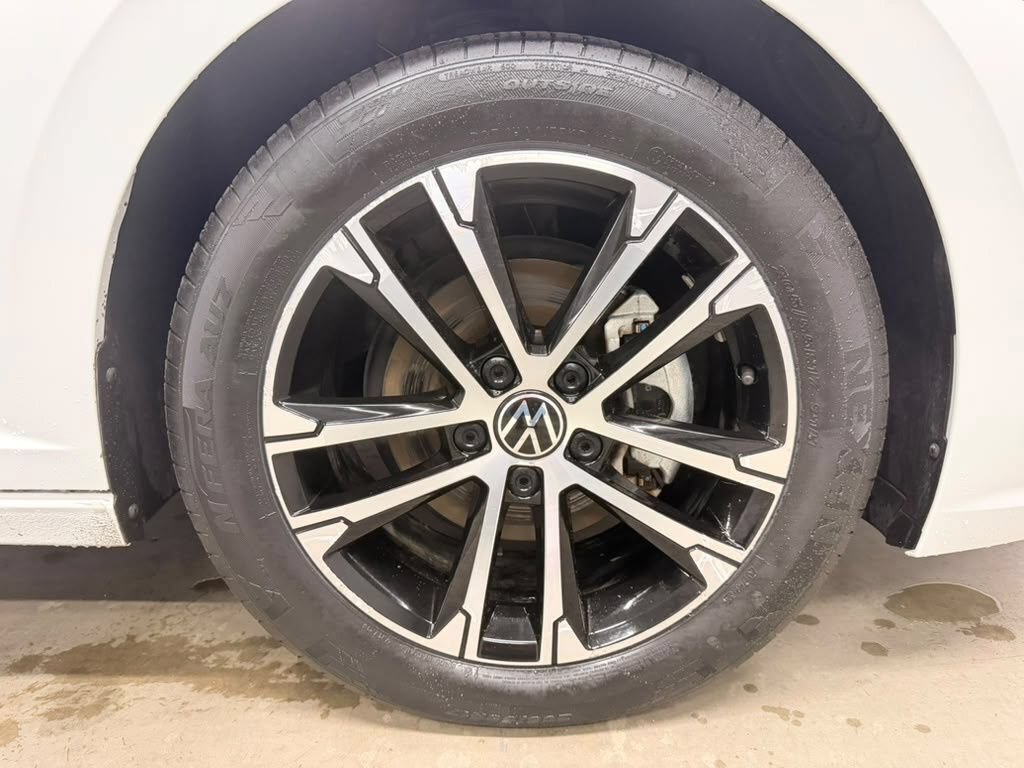 Used 2023 Volkswagen Jetta Sport FWD image 15