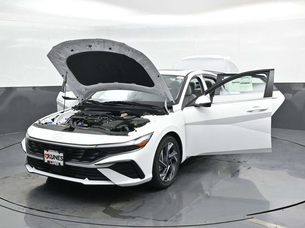 New 2025 Hyundai Elantra Limited image 54