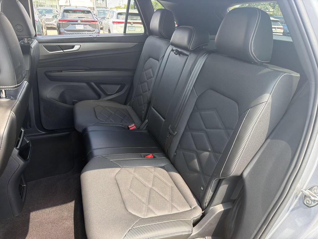 Certified 2024 Volkswagen Atlas Cross Sport SE AWD/4WD image 21
