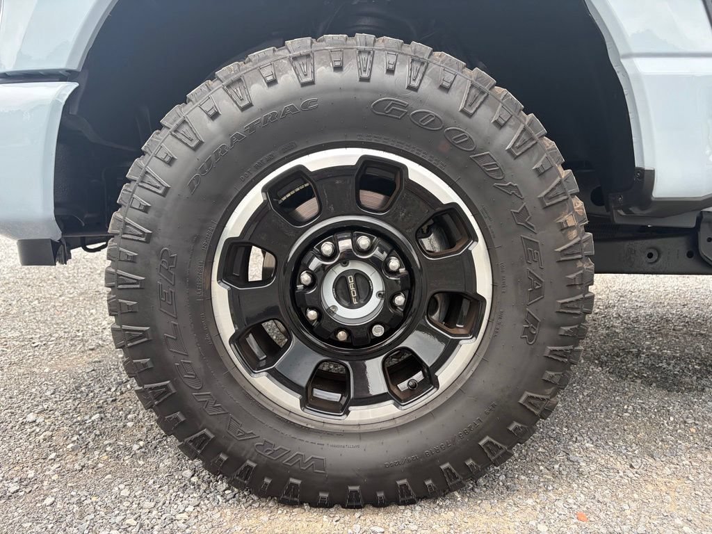 Used 2026 Ford F250 Platinum w/ Tremor Off-Road Package AWD/4WD image 15