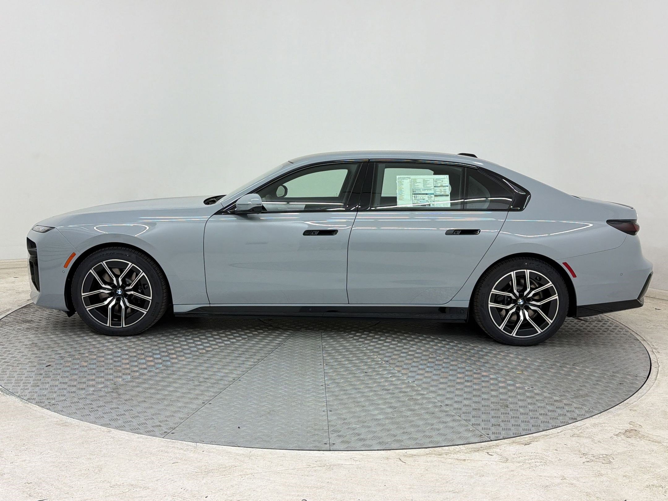 New 2026 BMW i7 xDrive60 w/ Executive Package AWD/4WD image 2
