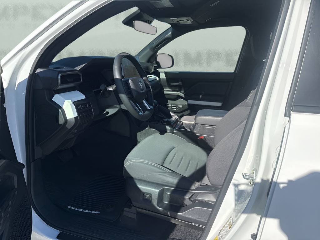 Used 2024 Toyota Tacoma TRD Off-Road image 9