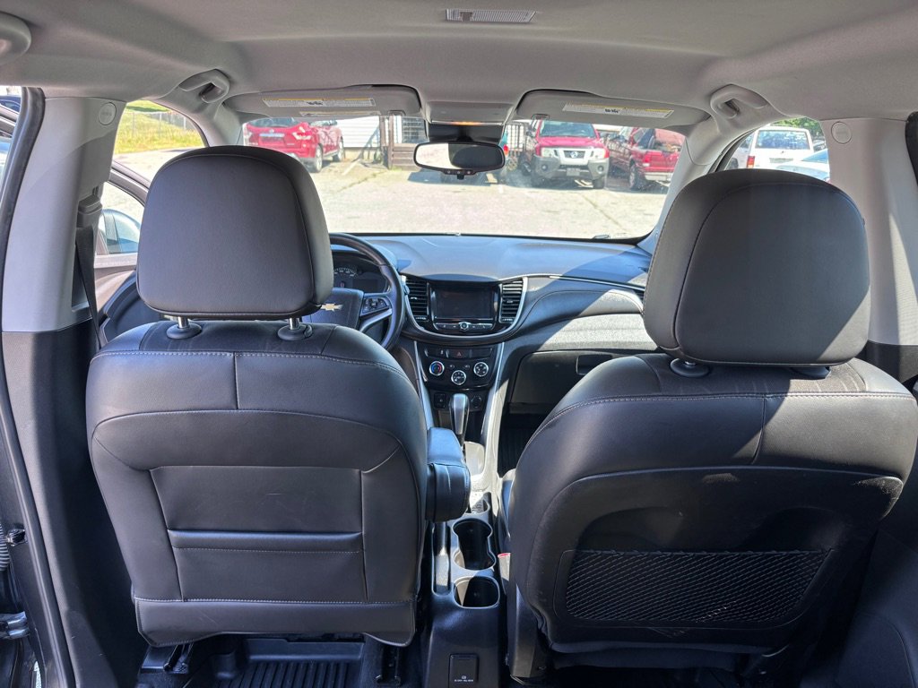 Used 2019 Chevrolet Trax LT w/ Driver Confidence Package AWD/4WD image 23