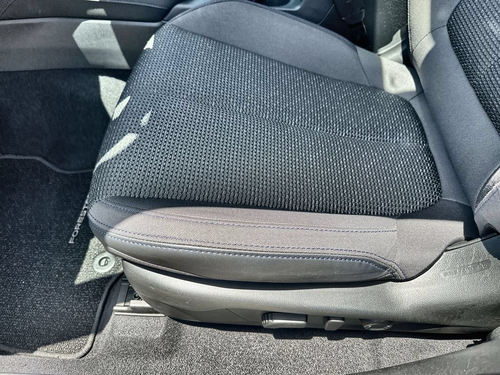 Used 2025 Subaru Forester Premium AWD/4WD image 25