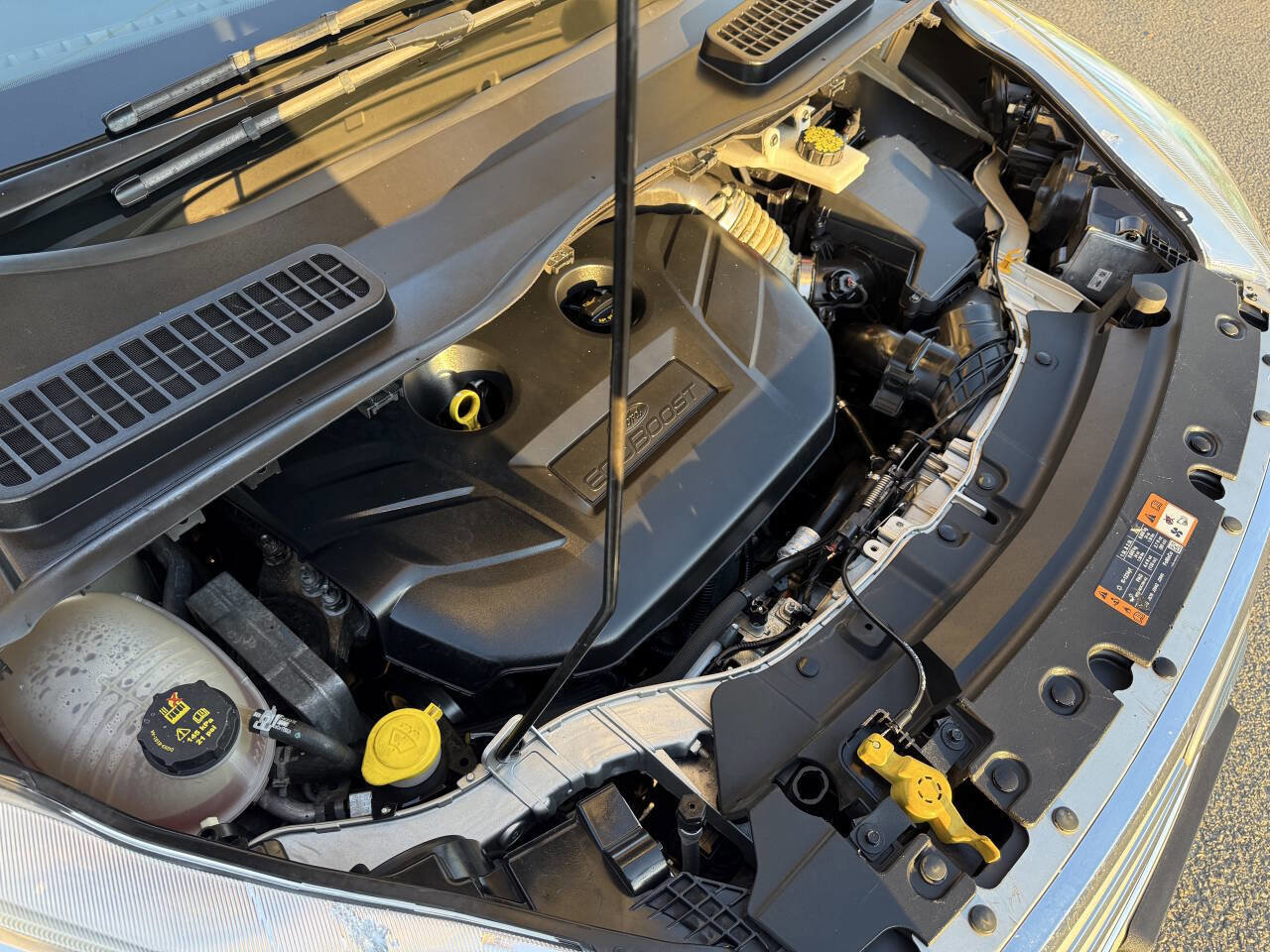 Used 2017 Ford Escape Titanium image 26