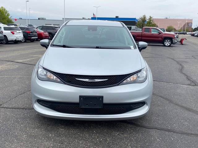 Used 2023 Chrysler Voyager LX FWD video 2