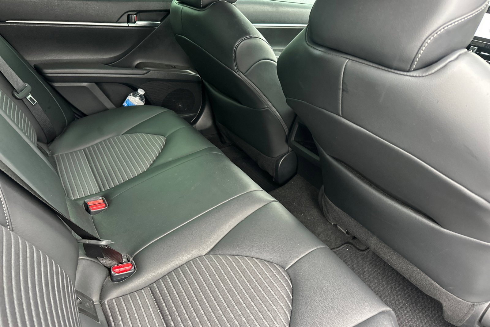 Used 2022 Toyota Camry SE image 17