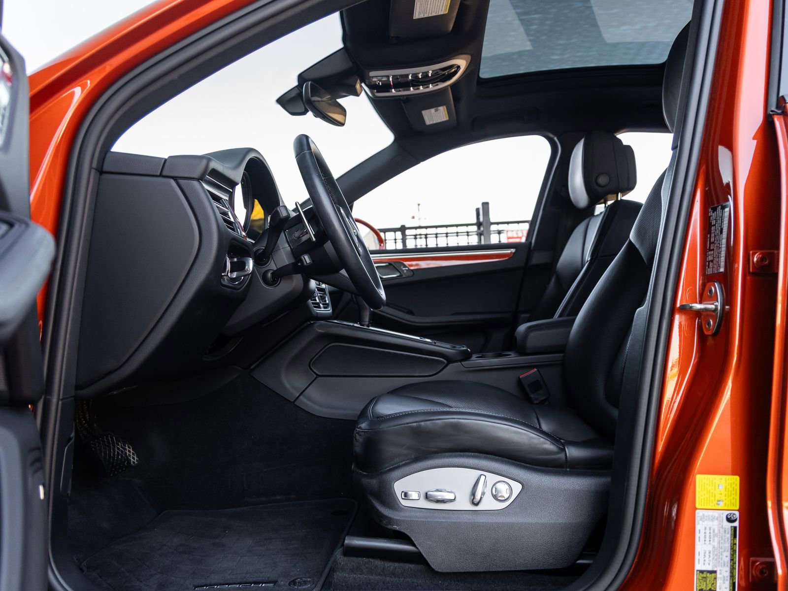 Certified 2024 Porsche Macan S image 26