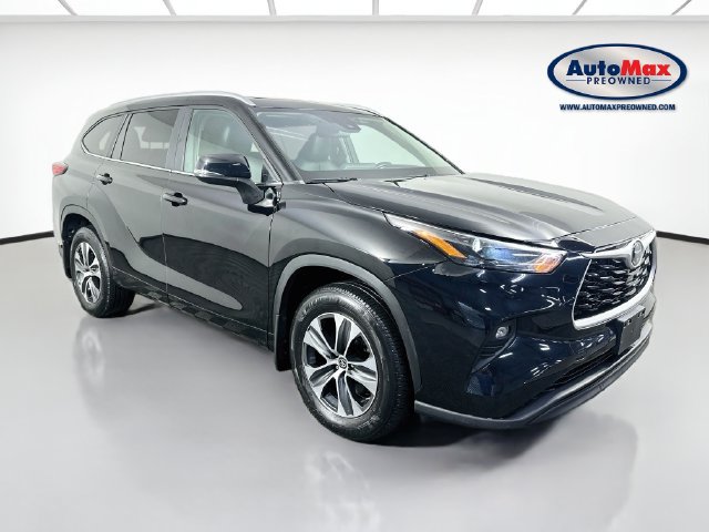 Used 2023 Toyota Highlander XLE