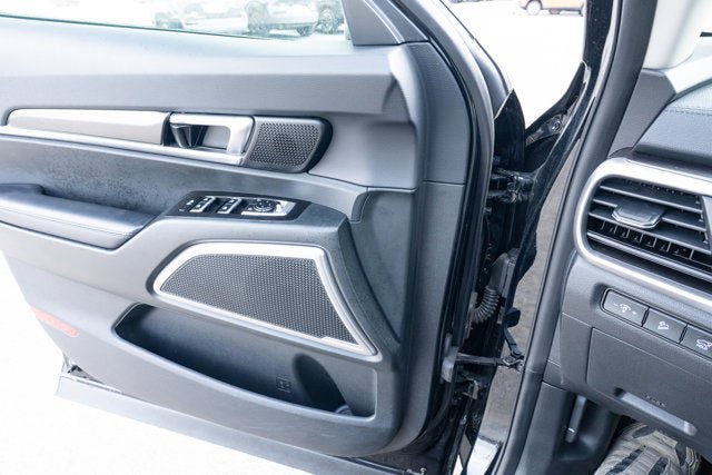 Used 2025 Kia Telluride S FWD image 24