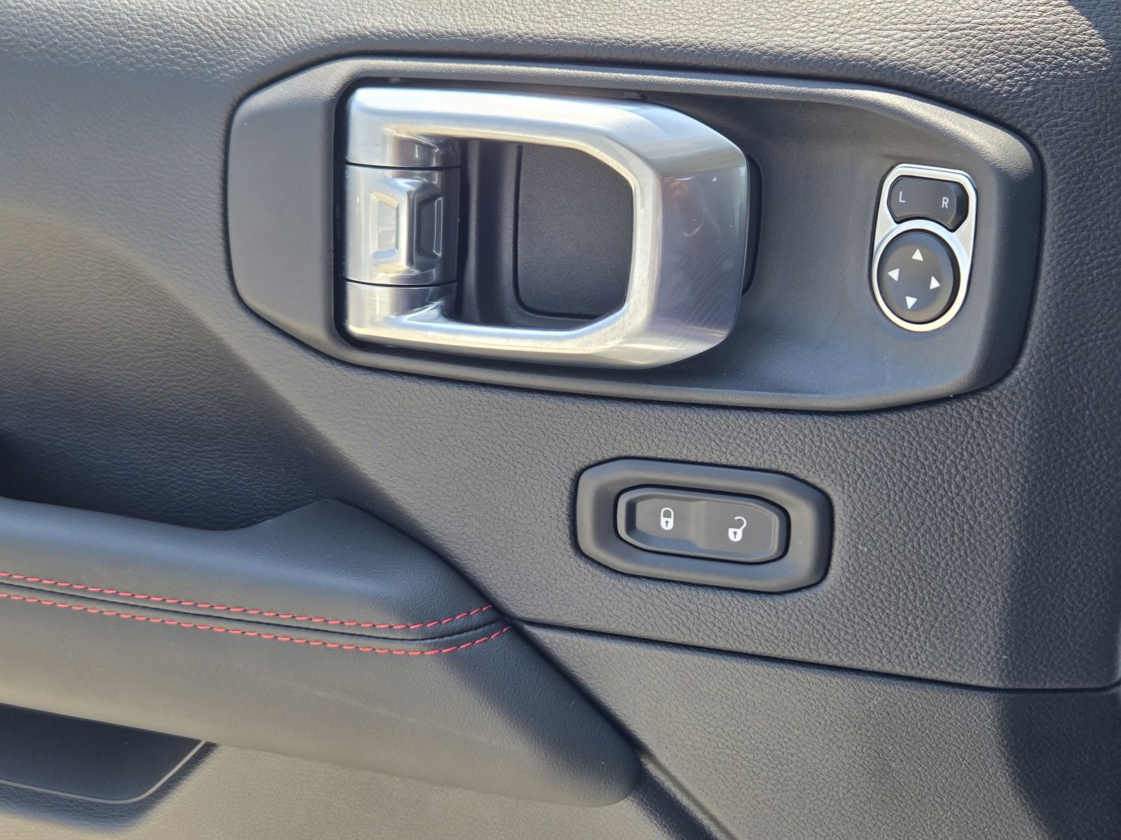 New 2025 Jeep Wrangler Unlimited Rubicon image 20