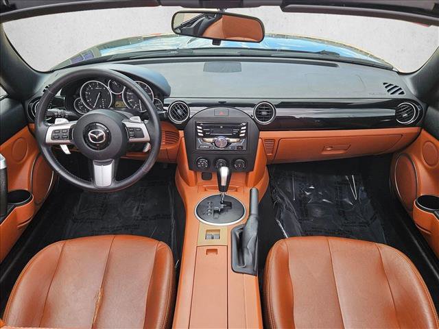 Used 2006 MAZDA MX-5 Miata Grand Touring w/ Premium Pkg image 19
