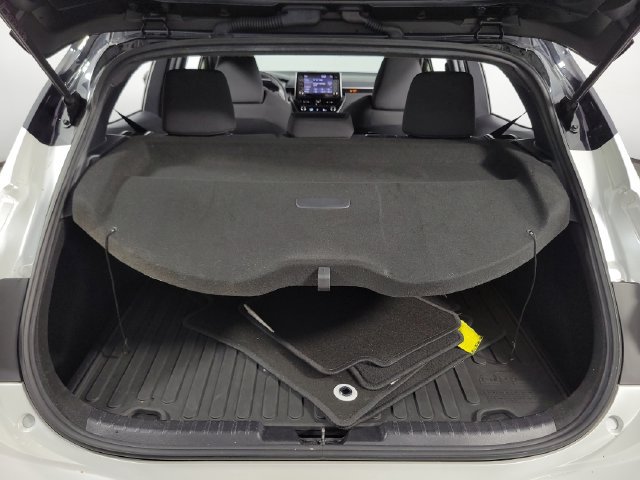 Used 2021 Toyota Corolla SE w/ SE Preferred Package FWD image 27