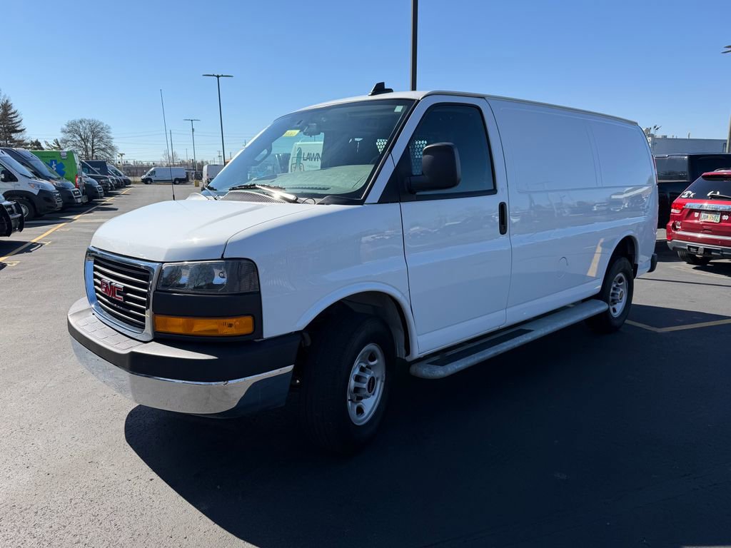 Used 2024 GMC Savana 2500 w/ Driver Convenience Package image 3