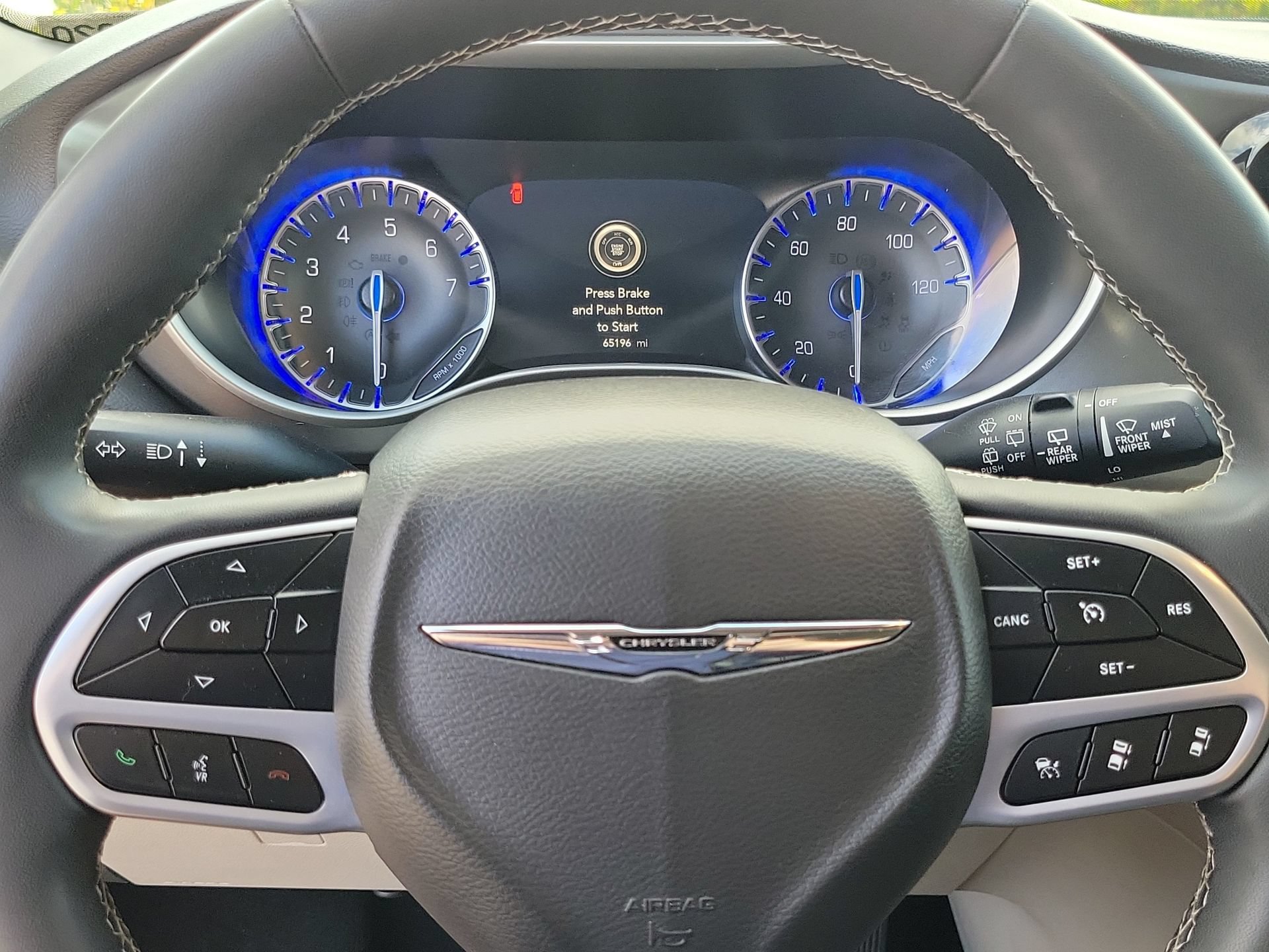 Certified 2024 Chrysler Pacifica Touring-L FWD image 7