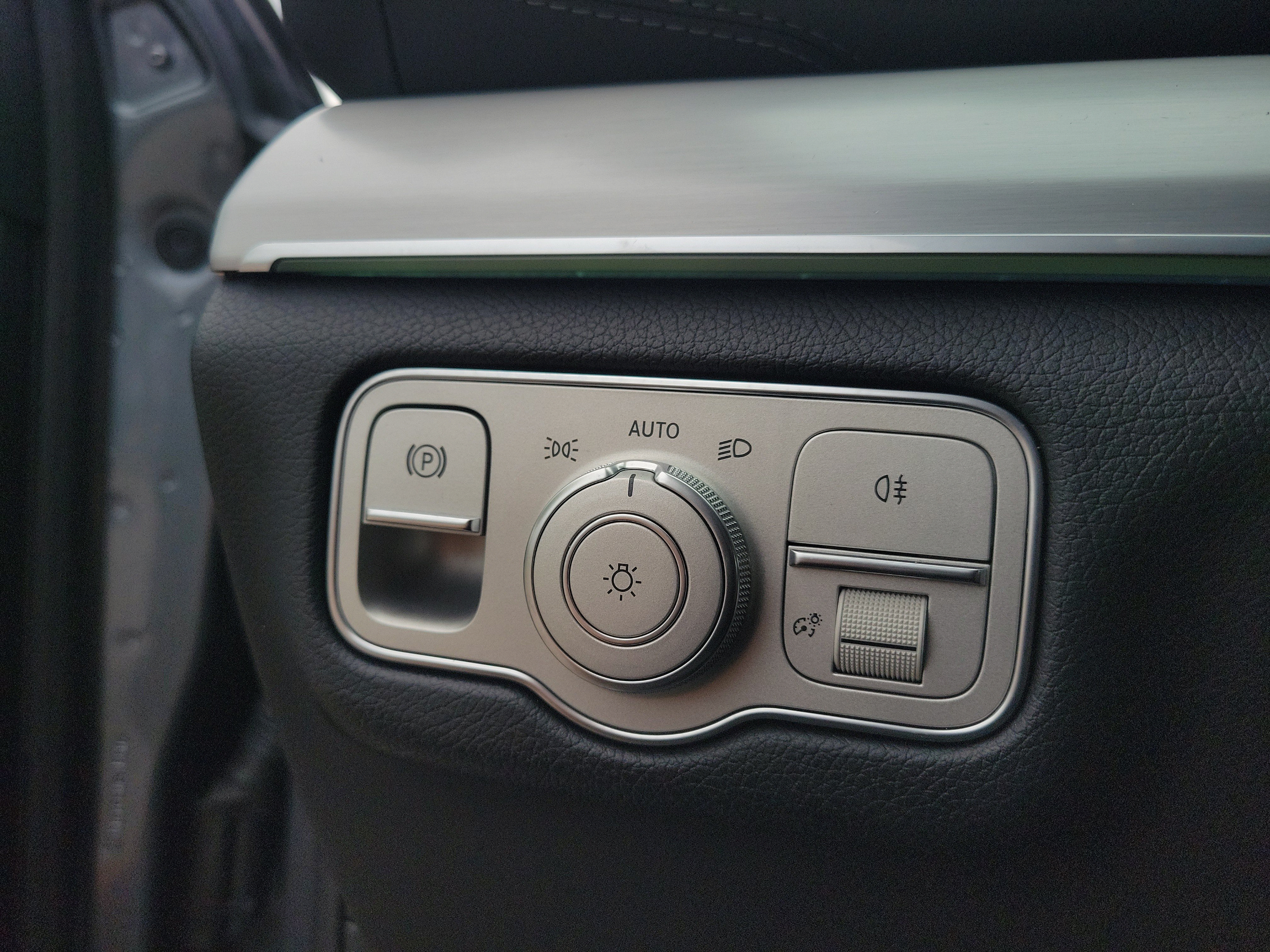 Certified 2024 Mercedes-Benz GLS 450 4MATIC image 27