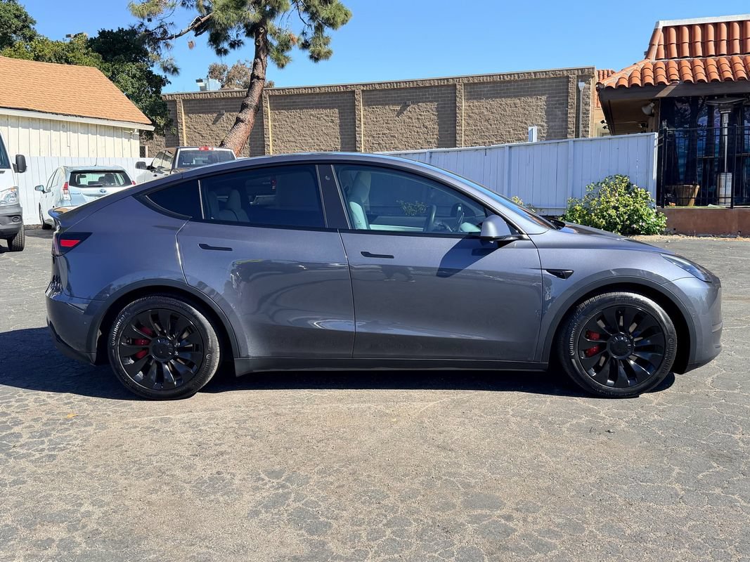 Used 2022 Tesla Model Y Performance AWD/4WD image 7