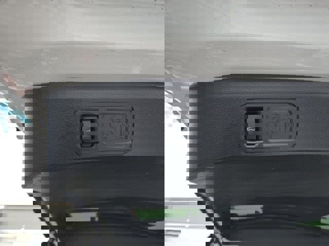 Used 2024 Ford Expedition Limited image 25