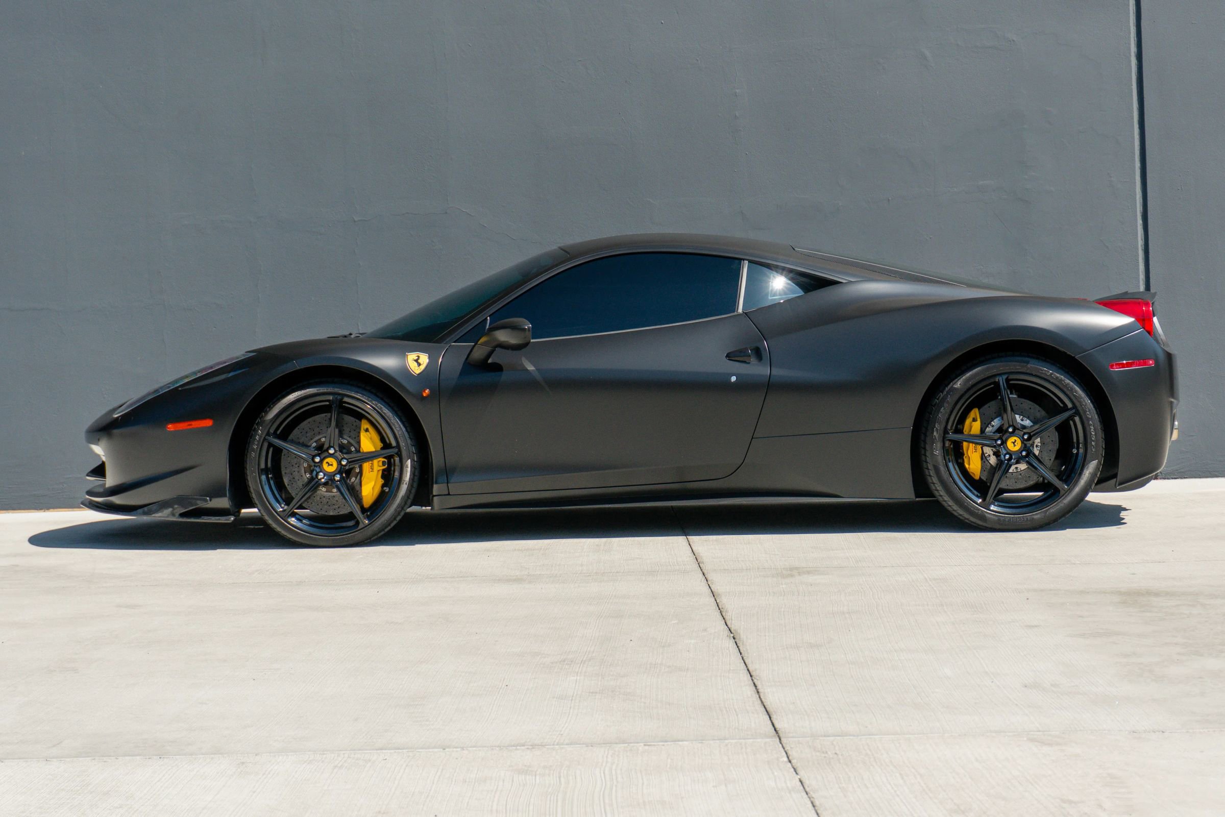 Used 2012 Ferrari 458 Italia Coupe image 2