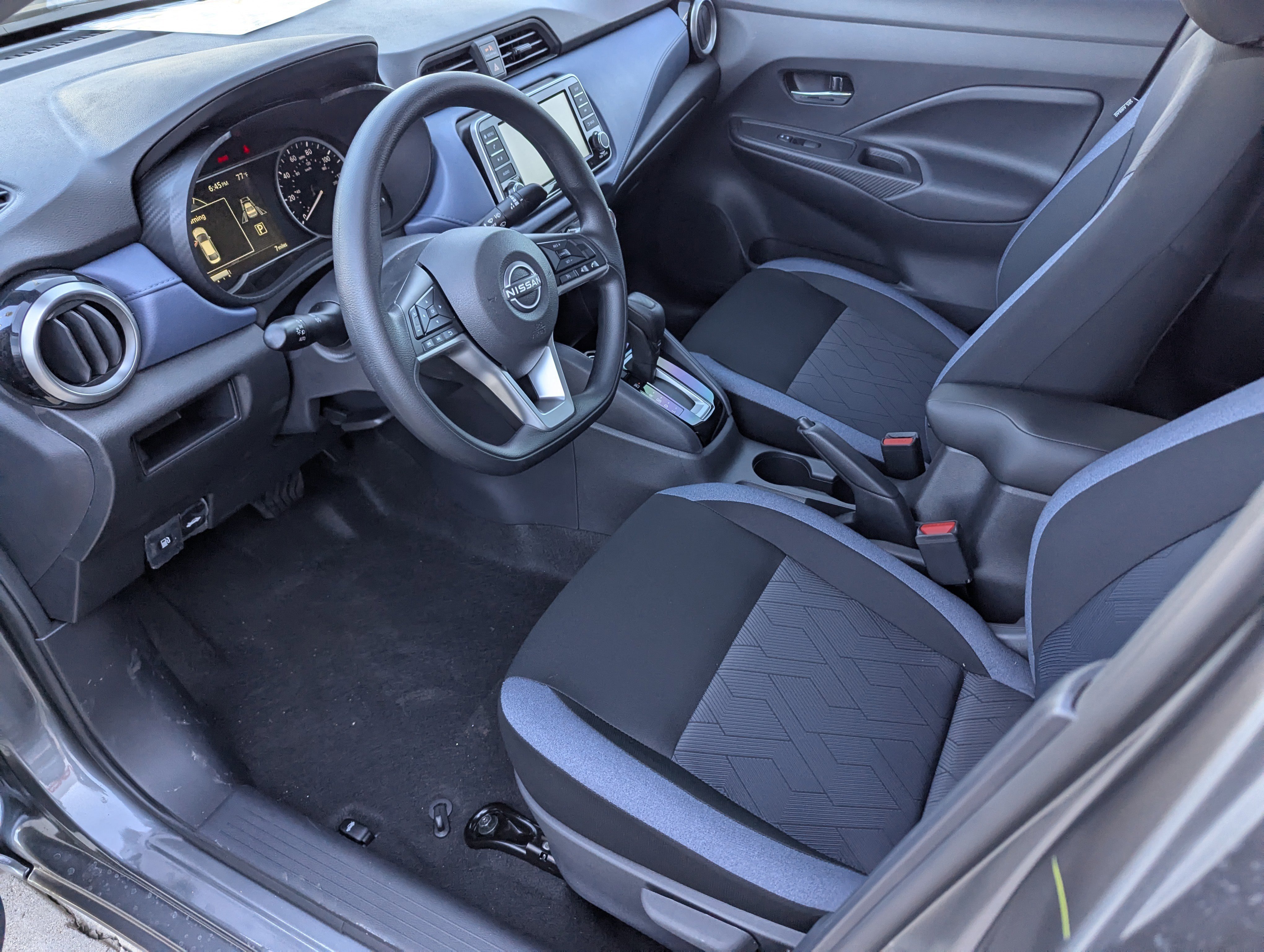 New 2025 Nissan Versa SV image 9