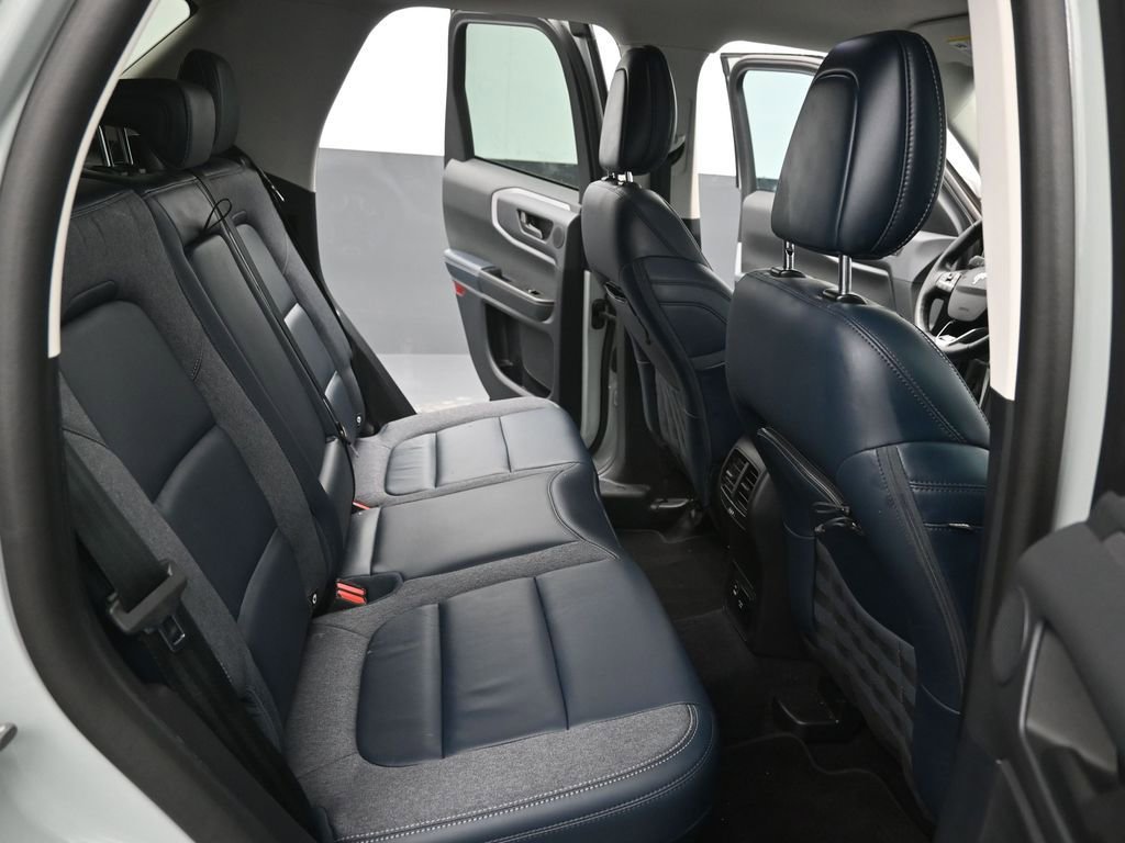 Used 2023 Ford Bronco Sport Outer Banks w/ Tech Package image 10